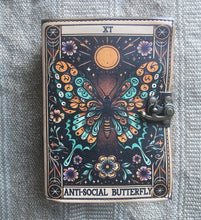 Load image into Gallery viewer, Butterfly Vintage Journal